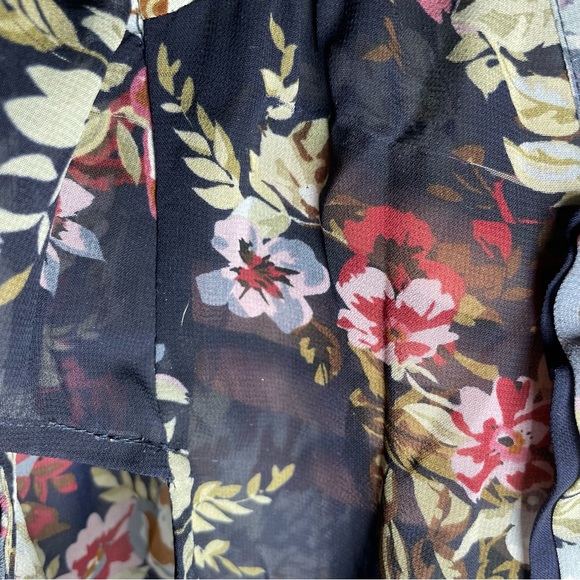 Esprit Floral Top - Picture 2 of 6